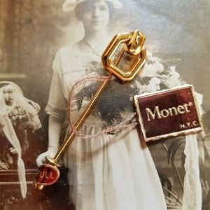 NWT Vintage Monet stick pin gold tone Spectator